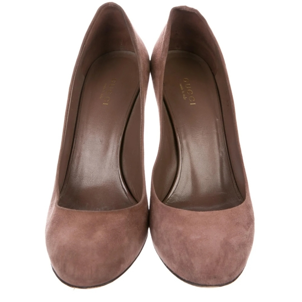 Gucci Gray suede pumps